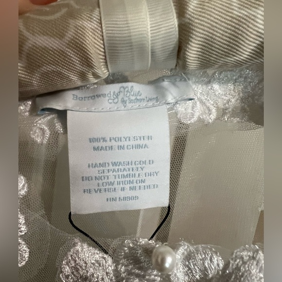 NWT Borrowed & Blue by Southern Living wedding cape/ shawl. Lace detail gorgeous - Picture 5 of 9